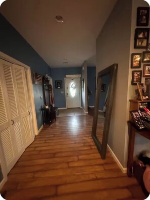 Interior - Pleasant 3-bedroom house with AC in charming Scott Township. ADA Compliant. (Jermyn)