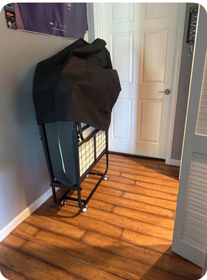 Unclassified image, 4 of 21, button - Pleasant 3-bedroom house with AC in charming Scott Township. ADA Compliant. (Jermyn)