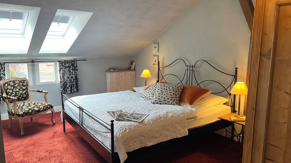 Room - Vrbo Property (Much)