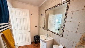 Cabin | Bathroom - Oceana Suites Punta Arenas (Punta Arenas)