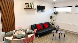 Cabin | Dining - Oceana Suites Punta Arenas (Punta Arenas)