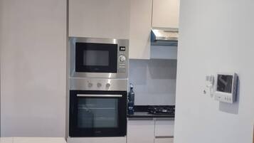 Apartment, 2 Bedrooms, Smoking, Balcony | Interior