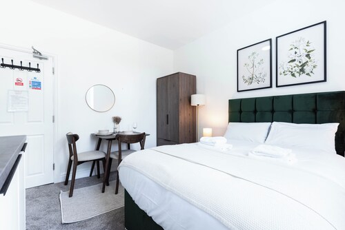 The Stanley Arms Hotel by Guestz