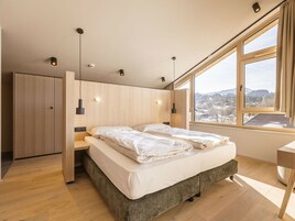 3 habitaciones y muebles diferentes