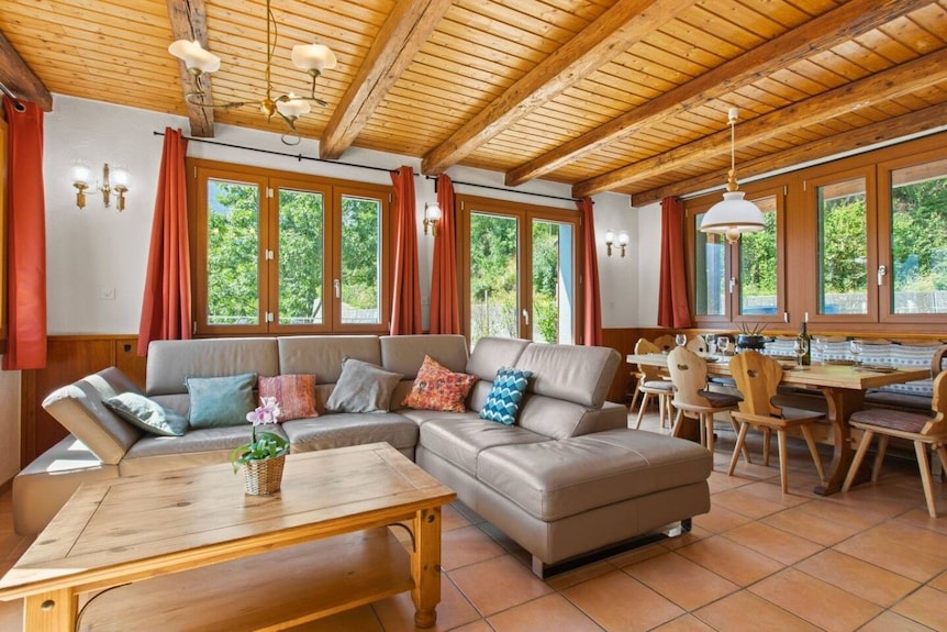 Family-friendly Chalet With A Magnificent View And A Terrace - Switzerland