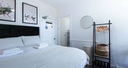 The Stanley Arms Hotel by Guestz