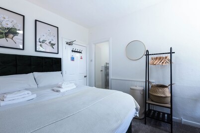 The Stanley Arms Hotel by Guestz