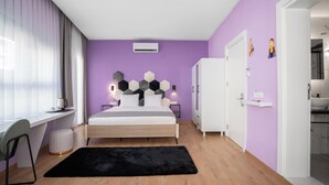 Chambre Familiale avec lits jumeaux, balcon, vue ville