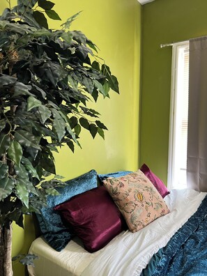 Room - townhome near the stadium (Baltimore)