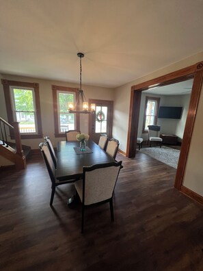 Dining - Beautifully Renovated Farmhouse next to Dorf Haus Supper Club (Sauk City)