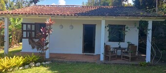 House with ocean view and tropical garden in Santa Cruz Cabrália, Bahia