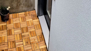 Unclassified image, 3 of 38, button - Modern 2BR Suite near Edgemont Village & North Shore Mountains (North Vancouver)