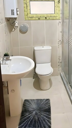 Room-girls-only Room in Jannah Zayed Com