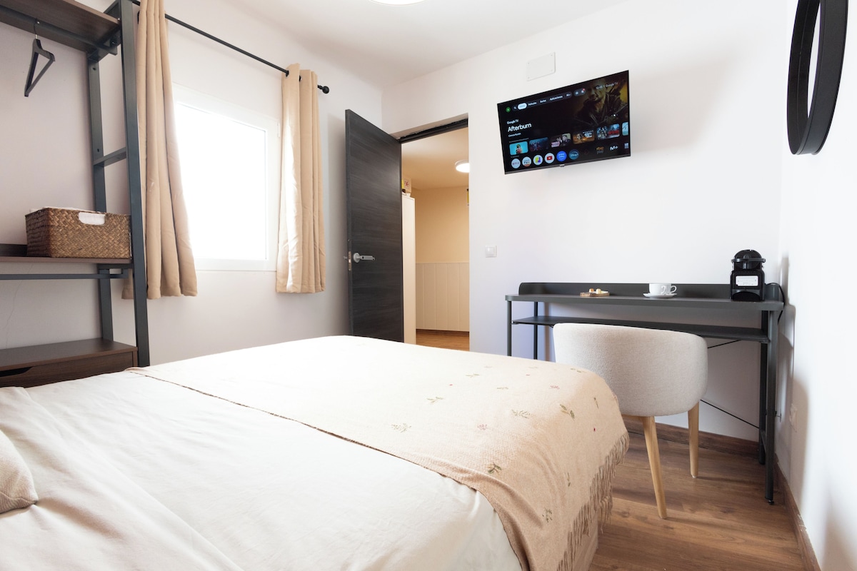 Habitación doble | Escritorio, wifi gratis, ropa de cama