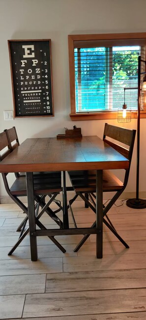 Unclassified image, 5 of 24, button - Cozy 1-bedroom studio in delightful Culver City with AC (Culver City)