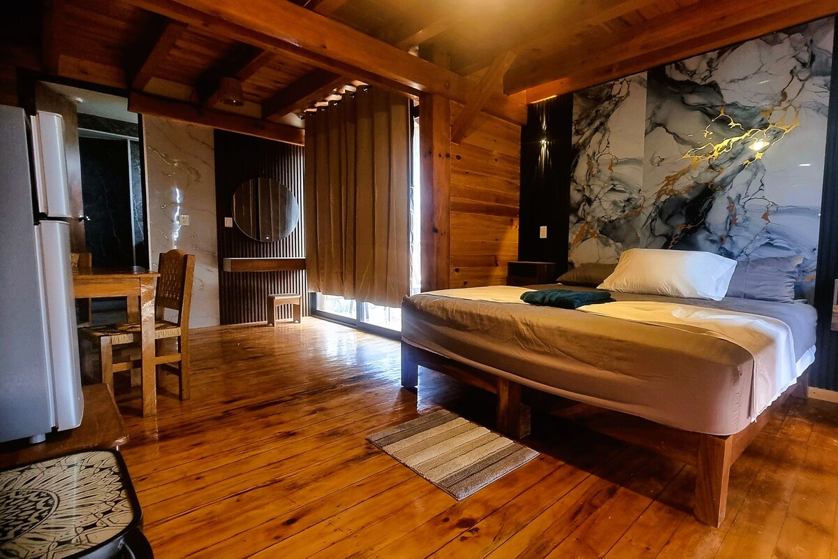 Superior-Doppelzimmer, 1 King-Bett, Klimaanlage, Meerblick | Kostenloses WLAN