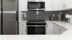 Unclassified image, 2 of 29, button - Modern 2BR 2BA Apt - Near Temple University (Philadelphia)