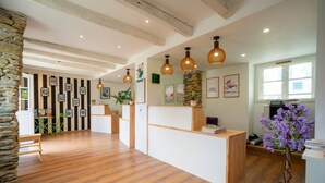 Lobby - À 700m de la Plage | Piscine & Toboggans | Wifi (Sarzeau)
