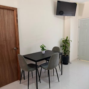 Dining - Modern & Secure 2 Bedrooms Zapopan Gem - Perfect for Families & Trips (Zapopan)