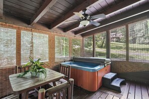 Outdoor dining - Private Theater & Hot tub with Arcade and 3 King Beds (Sevierville)