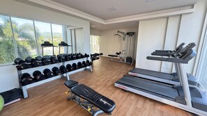 Fitness facility - Rozhel Cozy Studio Retreat | 8 Spatial Davao | Fast Wifi | Netflix | Pool & Gym (Davao City)