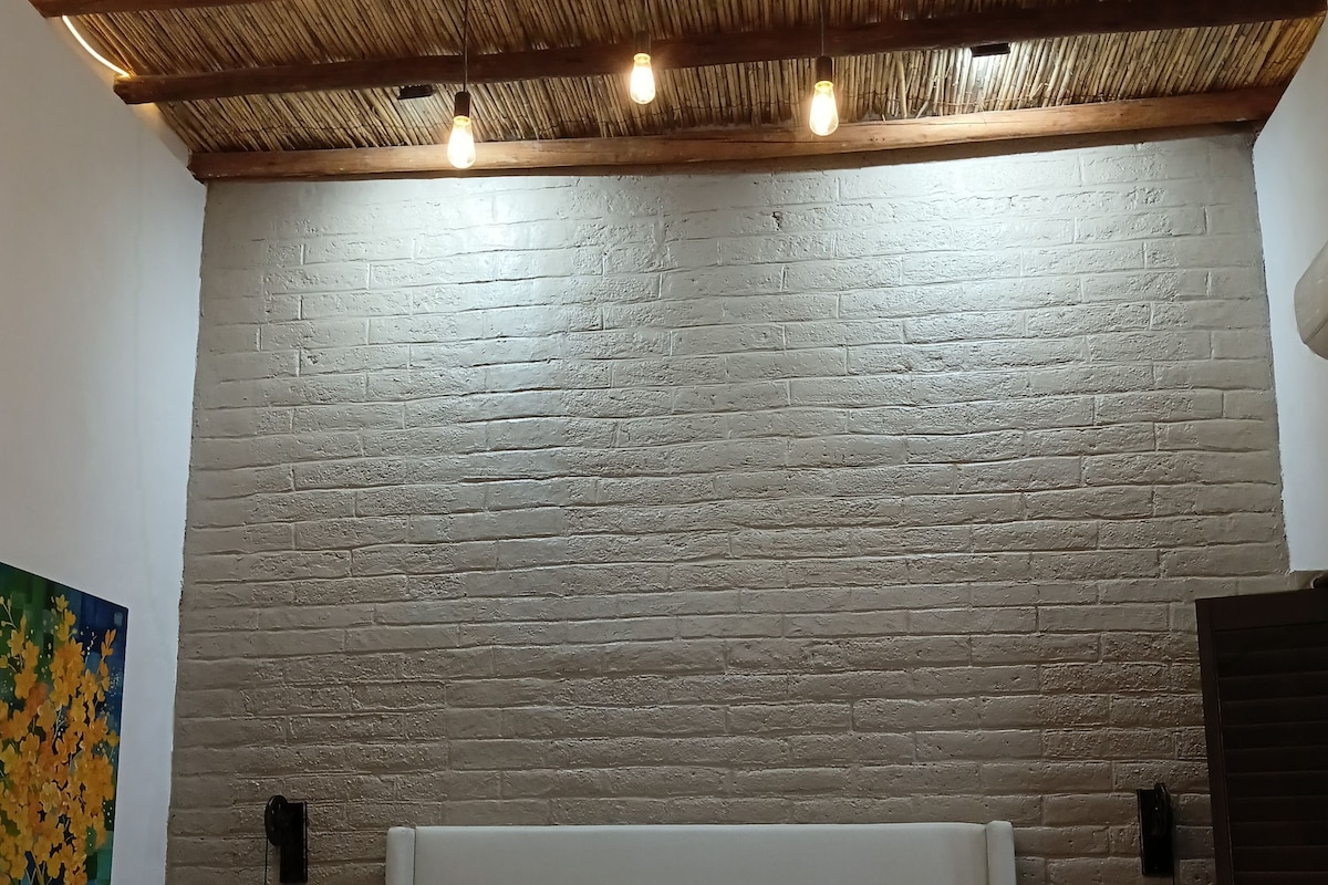 Habitación, 1 cama de matrimonio grande | Tabla de planchar con plancha y wifi gratis