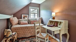Room - Farmhouse on the Saxtons River (Grafton)