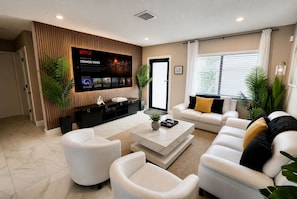Living area - Sunset Villa, Modern 3BR Near Pompano Beach (Pompano Beach)