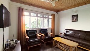 Living area - Greys Stone Hotel (Kalimpong)