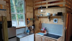 Private kitchen - Charming 1-bedroom fully furnished cabin in peaceful Celina TN #B (Celina)