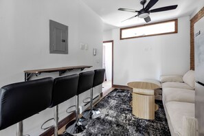 Unclassified image, 3 of 6, button - 3-bedroom apartment hotel in Manhattan (New York)
