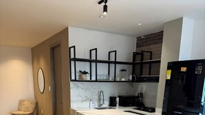Basic-lejlighed - balkon - byudsigt | Privat køkken