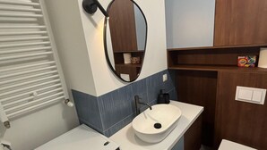 Bathroom - Blue Mostek by Grand Apartments (Gdańsk)