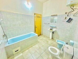 Room, 1 Bedroom, Smoking, Balcony | Bathroom - Room-charming Guest Room in Bamako With (Bamako)