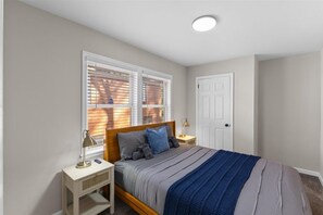 Unclassified image, 3 of 32, button - Bright & Airy Sanford Retreat-Hosts up to 6 Guests (Sanford)