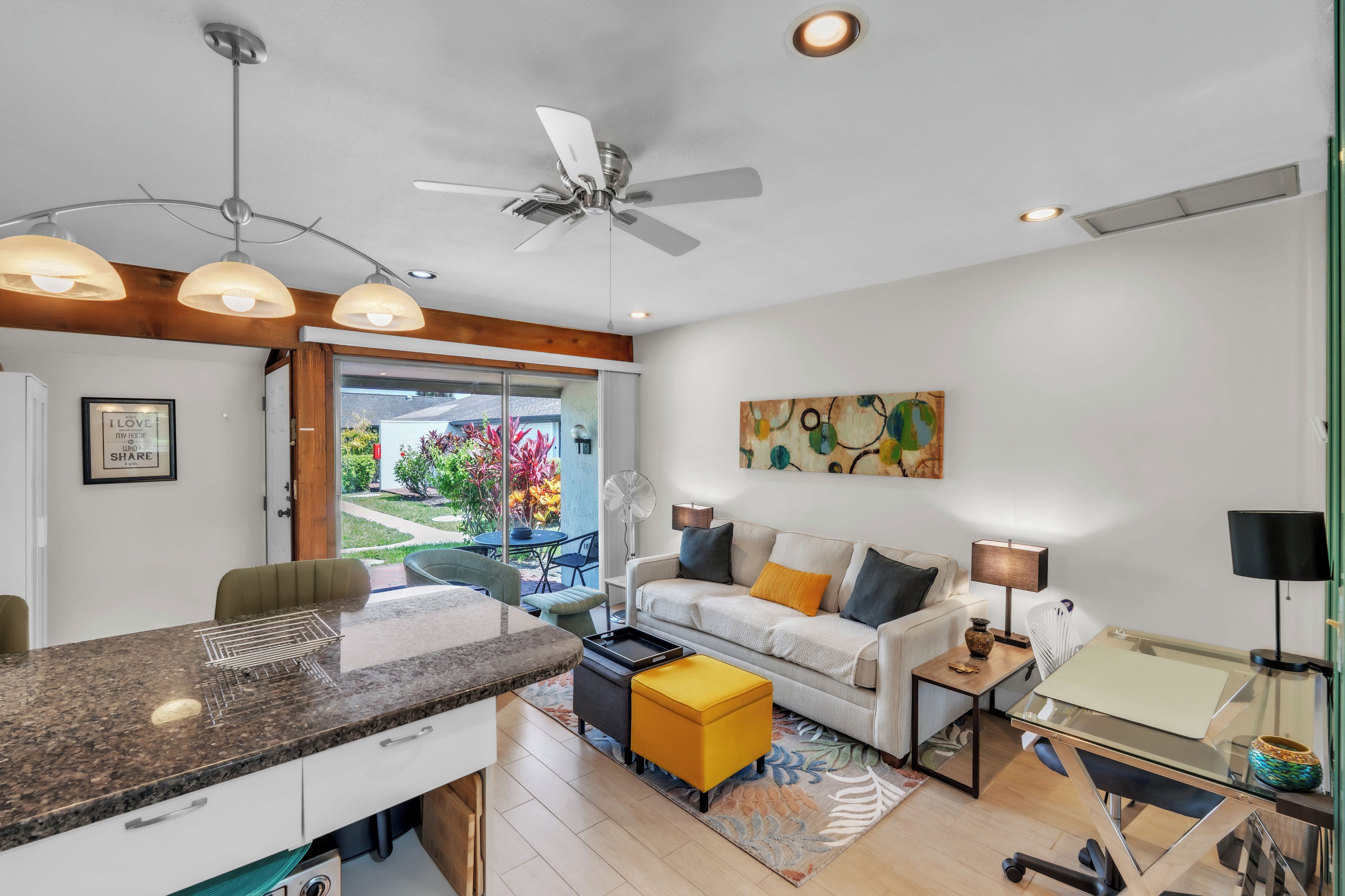 Delightful 1-bedroom Condo In Sunny Sarasota On Golf Course - 새러소타