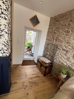 Interior - The Little Pink Sandstone House “Ti Lulu”—A charming fisherman’s cottage with a view of the sea (Erquy)