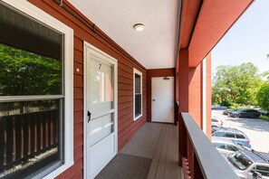 Unclassified image, 5 of 24, button - Downtown 2BR–Ideal Mid-Term Stay Near UVM & UVMMC (Burlington)