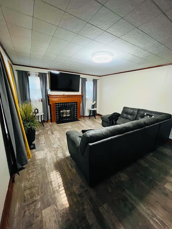 Unclassified image, 1 of 11, button - 2-bedroom house in awesome Tuscaloosa with cool AC (Tuscaloosa)