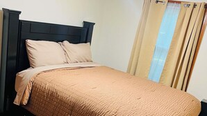 Unclassified image, 4 of 11, button - 2-bedroom house in awesome Tuscaloosa with cool AC (Tuscaloosa)