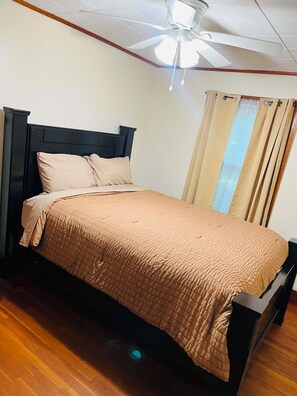 Unclassified image, 4 of 11, button - 2-bedroom house in awesome Tuscaloosa with cool AC (Tuscaloosa)