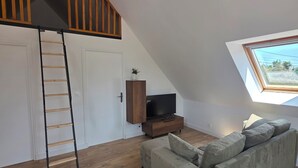Living area - Vrbo Property (Lanrodec)