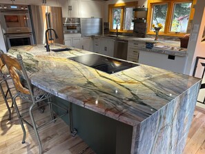 Private kitchen - Perfect 4-bedroom house in Olympic Valley for your getaway (Olympic Valley)