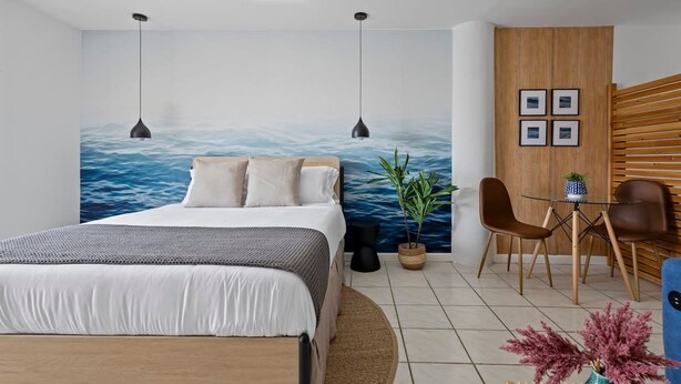 Front of property - Bayshore Bliss, Cozy With Water Views of Miami Bay (North Bay Village)