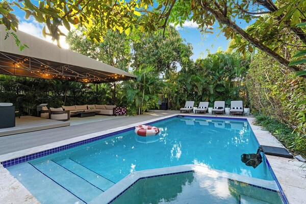 Casa Anton- Artist Home, Pool & Rooftop Terrace - Miami