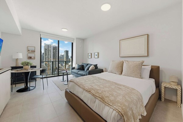 Cielo Studio- Downtown Location And City Views - Miami, FL