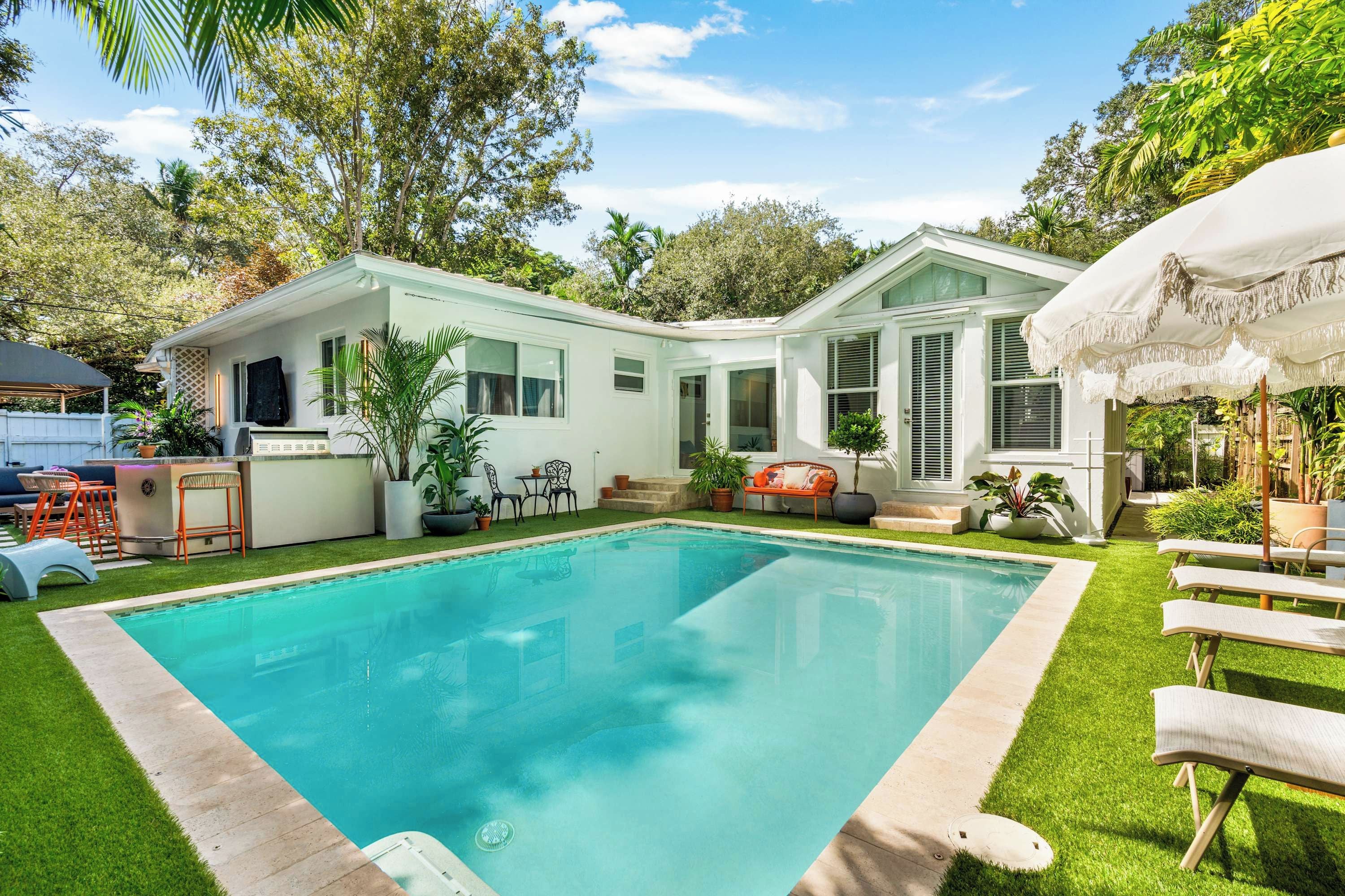 House (3 Bedrooms) | Front of property