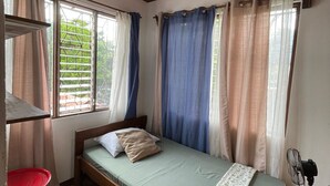 Basic Room - Hostal Casa Mar (Liberia)