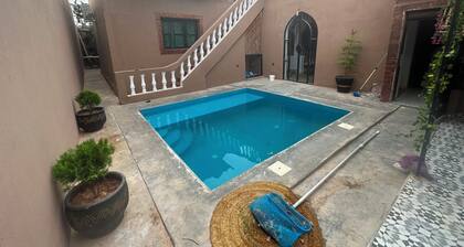 Private villa with a view of the lake—a peaceful retreat in Agafay.