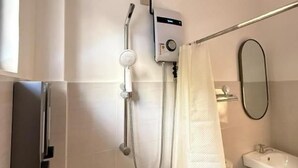 豪華公寓, 2 間臥室, 空調 | 浴室 | 番梘、洗頭水、廁紙